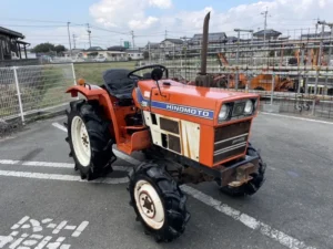 熊本県 阿蘇郡西原村 ヒノモト トラクター E204
