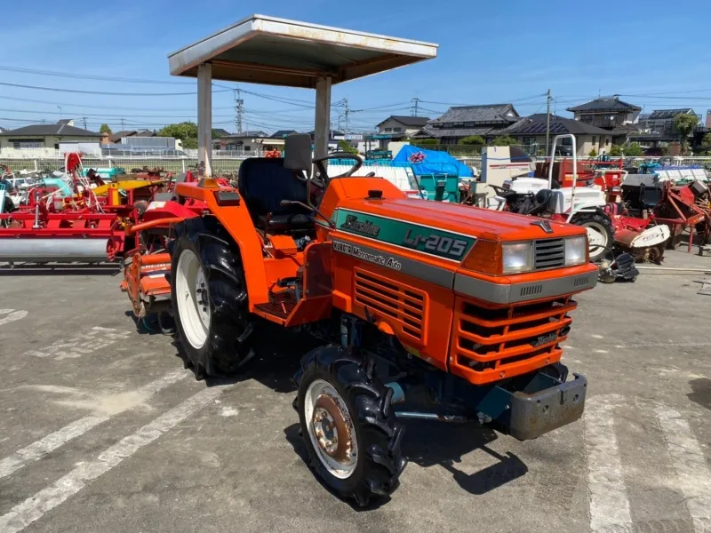 熊本県 阿蘇郡産山村 クボタ トラクター L1-205
