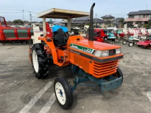熊本県 阿蘇市 クボタ トラクター L1-22