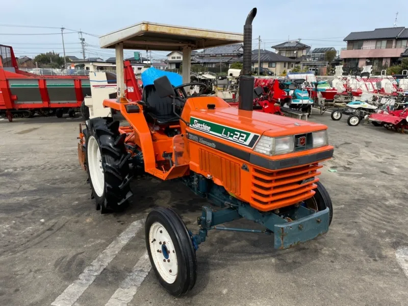 熊本県 阿蘇市 クボタ トラクター L1-22