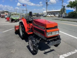 熊本県 阿蘇郡南阿蘇村 ヤンマー トラクター F215