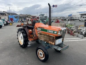 熊本県 合志市 クボタ トラクター L1802-M